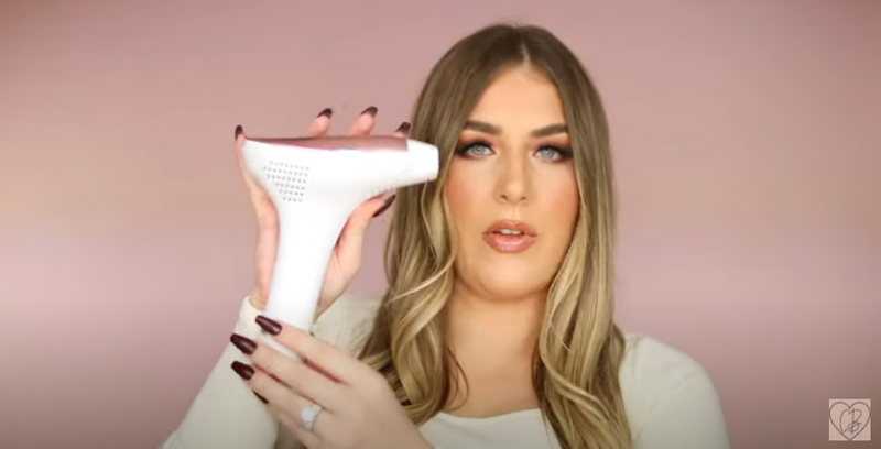 YouTube Star Cassandra tries and review Techture Beauty IPL